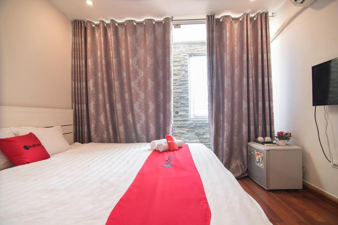 Reddoorz Yen Phu Street Hotel Ханой Екстериор снимка