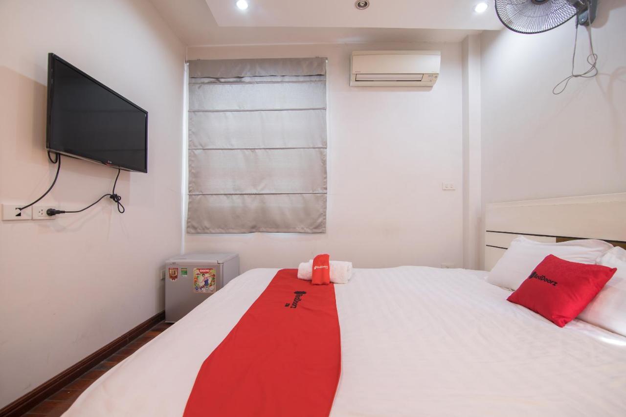 Reddoorz Yen Phu Street Hotel Ханой Екстериор снимка